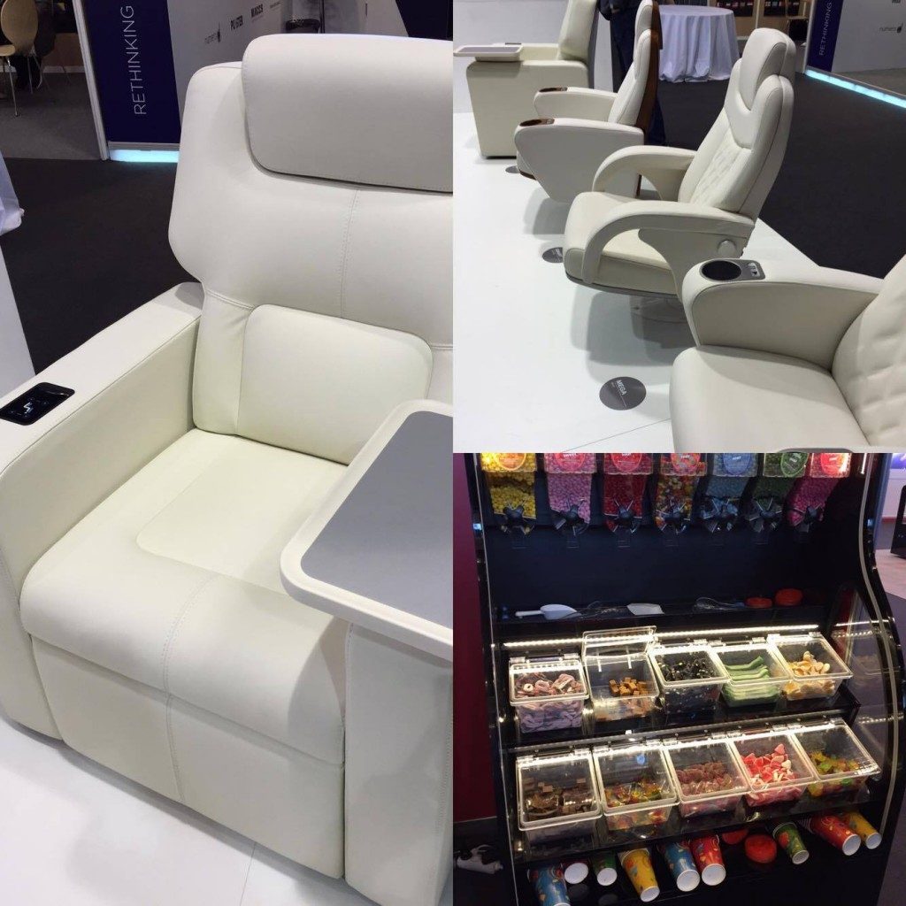 Elektrisch verstellbare Kinositze mit Platz für Essen und Trinken (Bild: Michael Kammler)