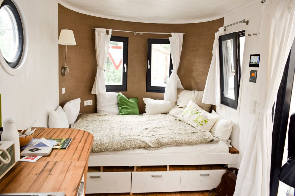 Unabhängigkeit pur: Energieautarker Wohnwagen steht zum Probewohnen bereit!