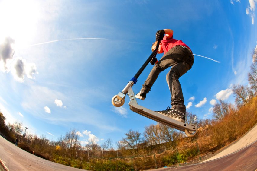 Trendsportgerät Stunt Scooter Tricks für Beginner und Fortgeschrittene